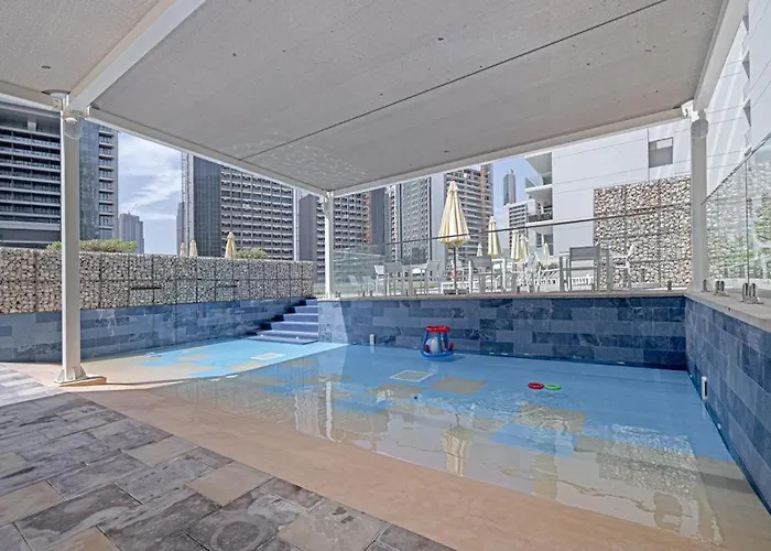 Cozy One Bedroom Apartment With Burj-Khalifa View