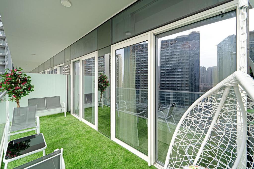 شقة Cozy One Bedroom With Burj-khalifa View *