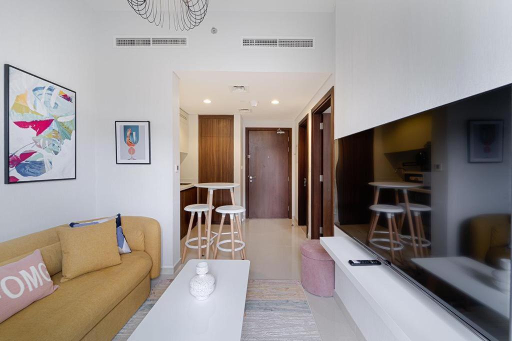 Cozy One Bedroom With Burj-khalifa View شقة دبي